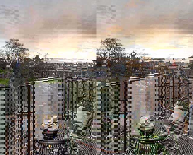 Edinburgh // Chamber King Terrace View