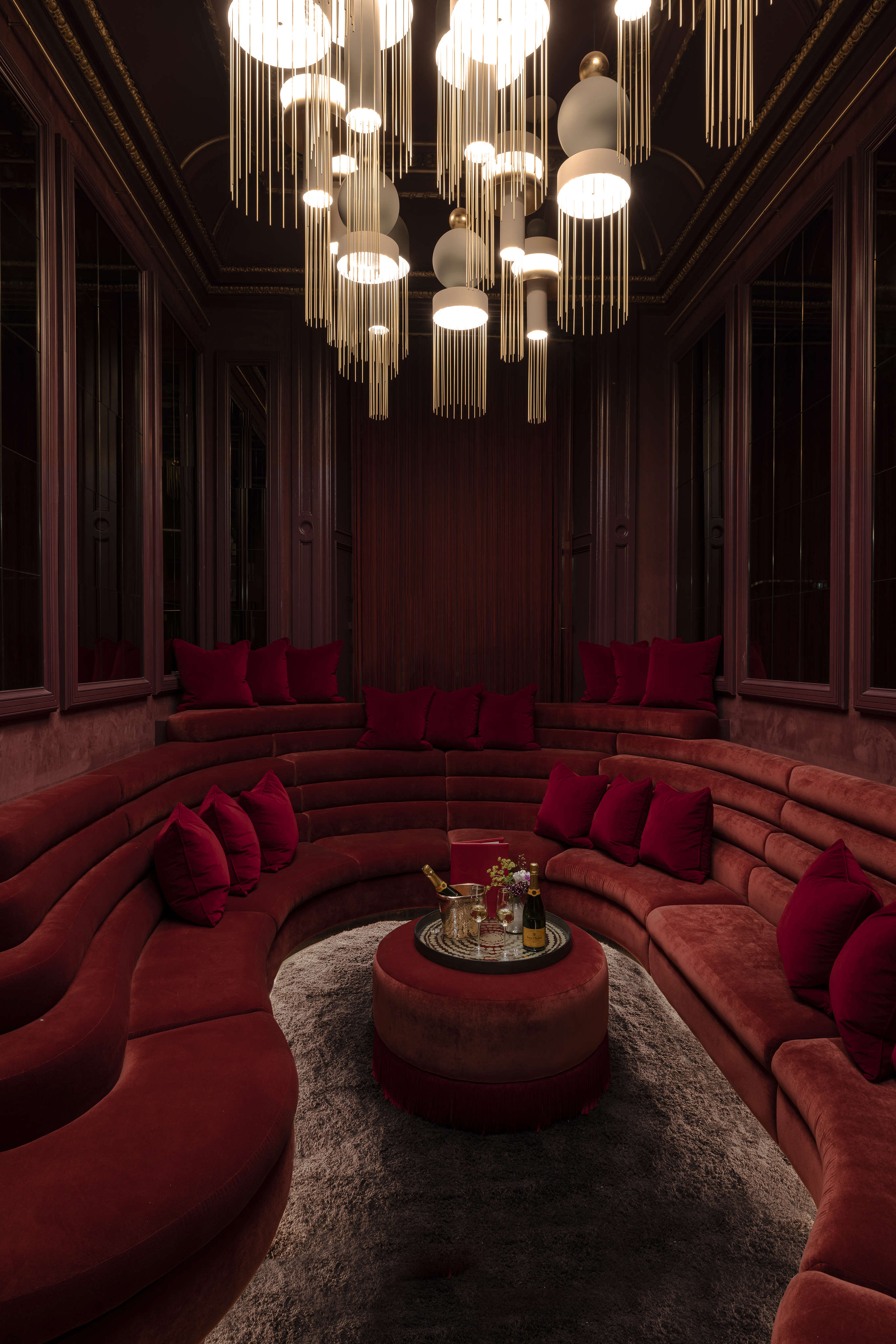 Scarlet Lounge