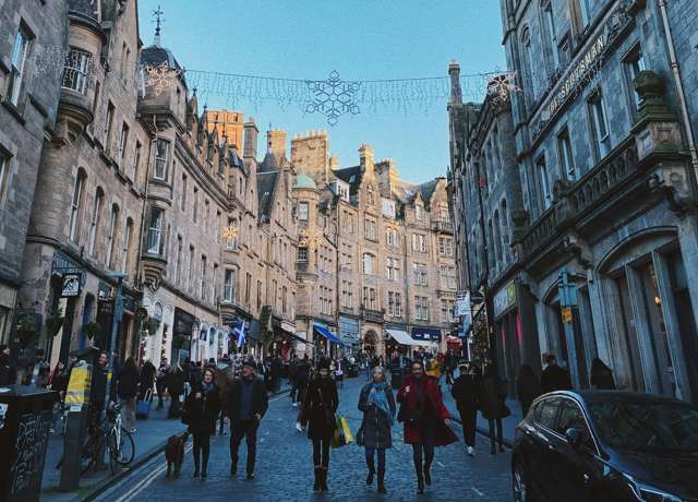 Discover Edinburgh in Winter