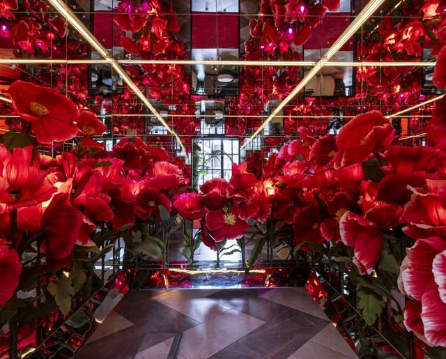 London // Lobby