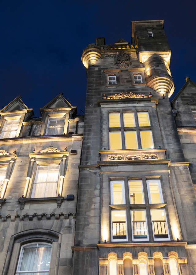 Things to do in Edinburgh at night